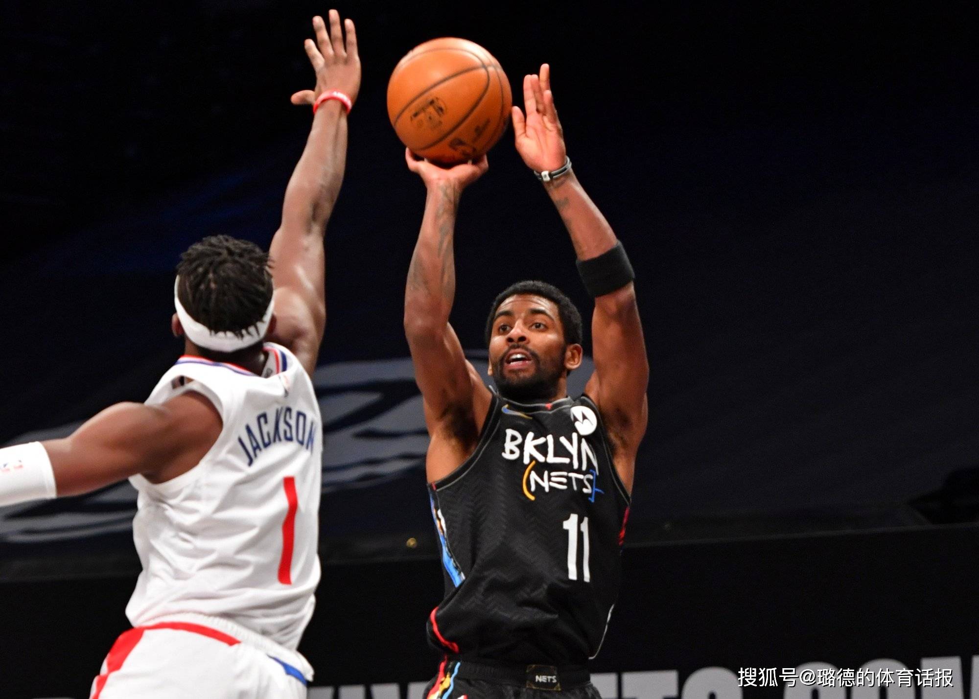 费德勒在MAD比赛中连败今晚上海久事调整名单，现场解说直呼：清晨山东泰山篮板制胜的简单介绍